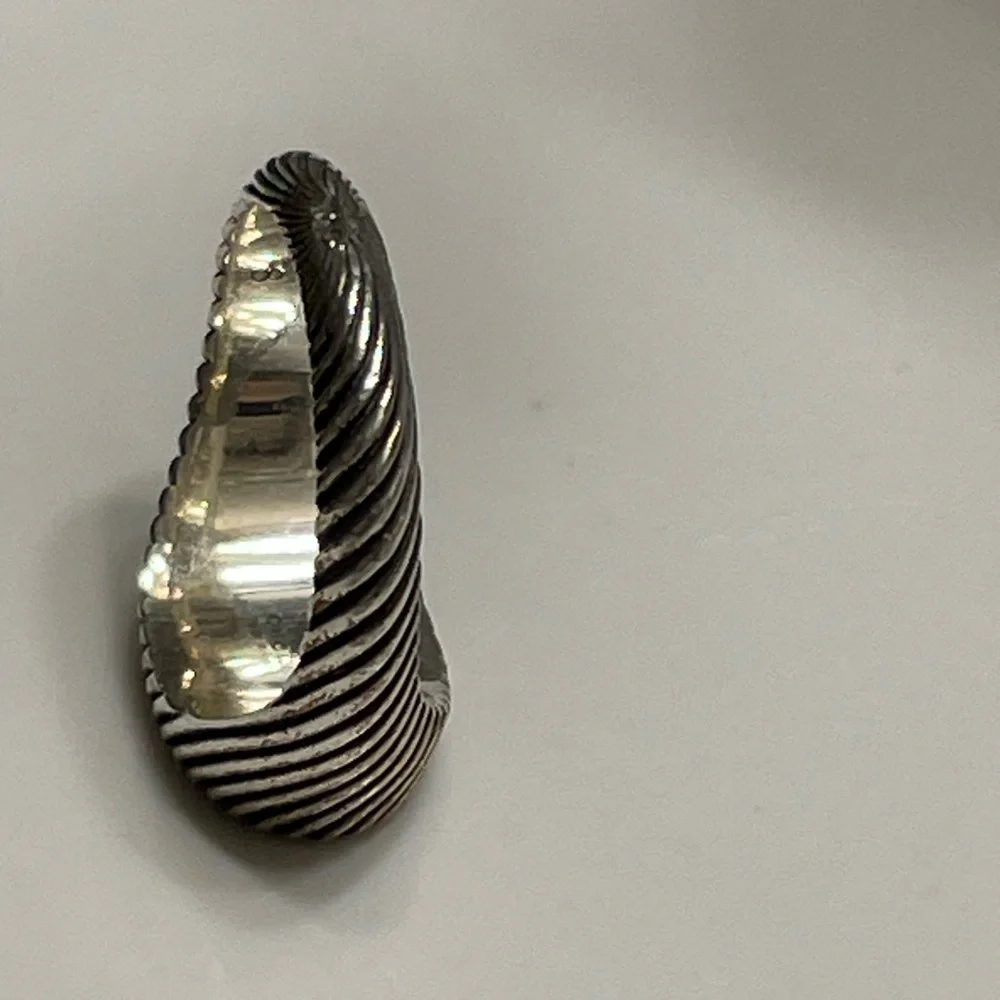 Gucci Silver Double GG Marmont Pinky Ring - Picture 7 of 8